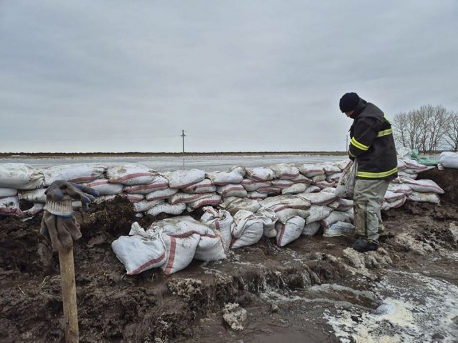 Поплаве у Казахстану (Фото: EPA-EFE/KAZAKHSTAN EMERGENCIES MINISTRY, илустрација) - 